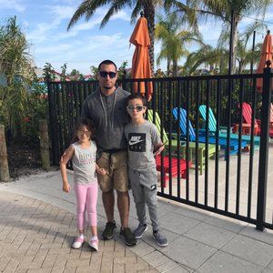 Meet your Posher, Darien